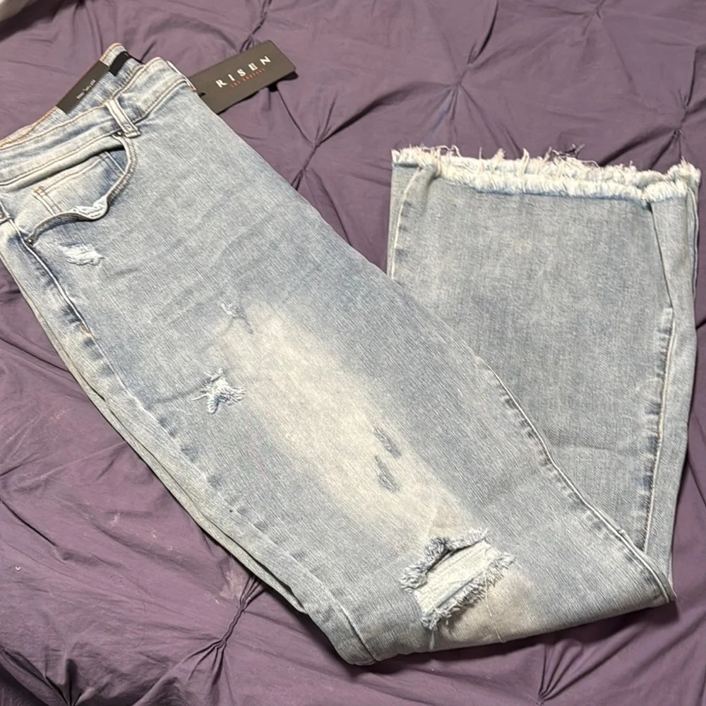 Chic Light Blue Flare Jeans - Picture 6 of 6